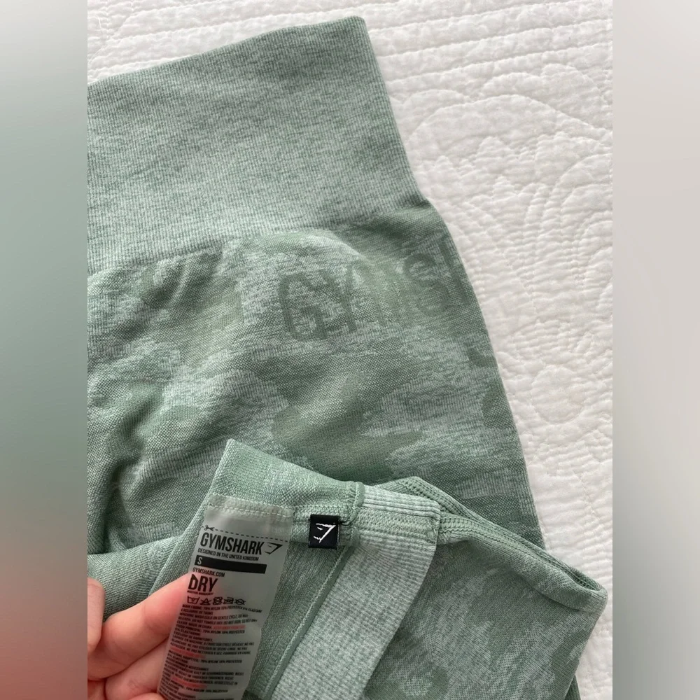 Gymshark Green Camo Leggings - Picture 2 of 3